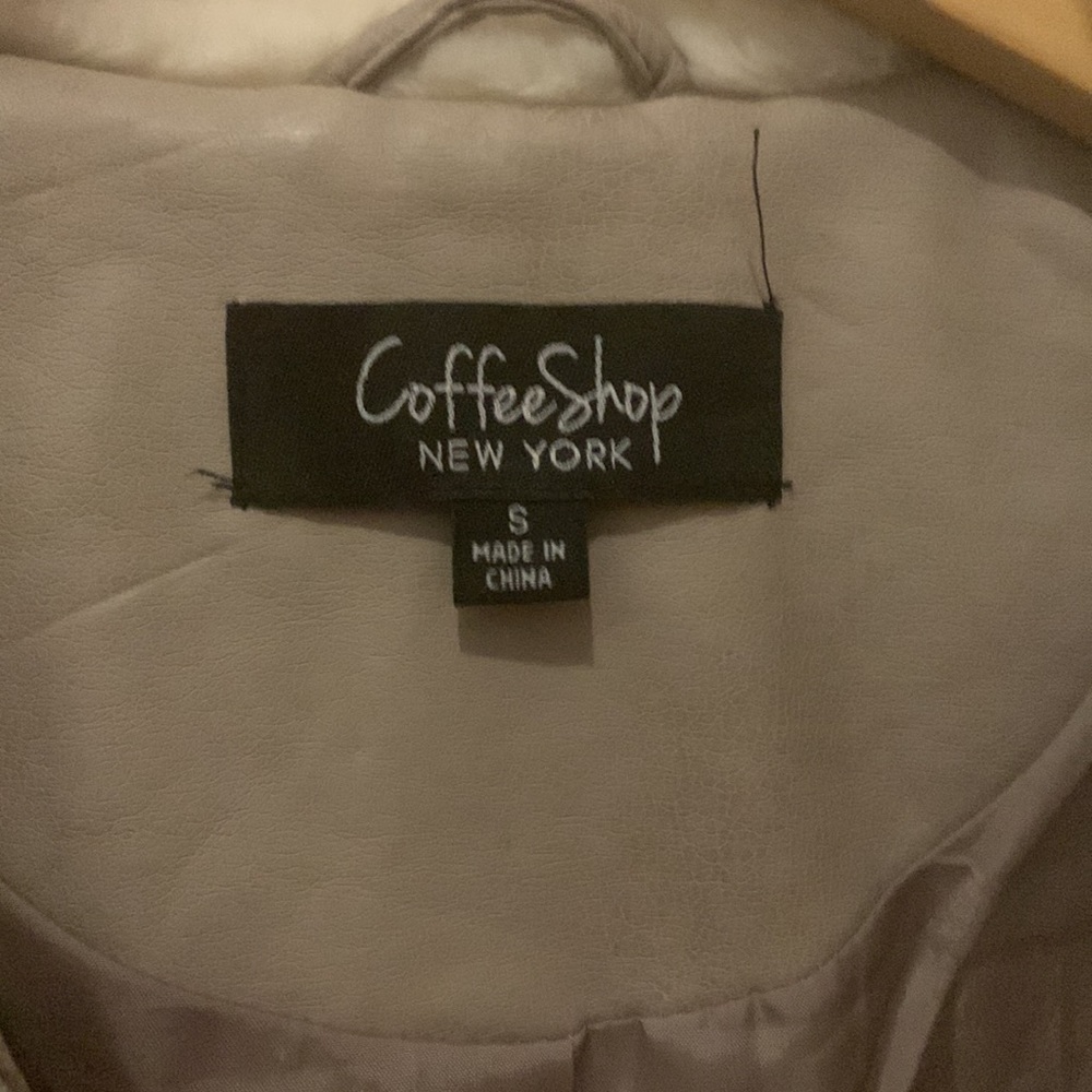 🤎super cute jacket 🤎 - Picture 3 of 3